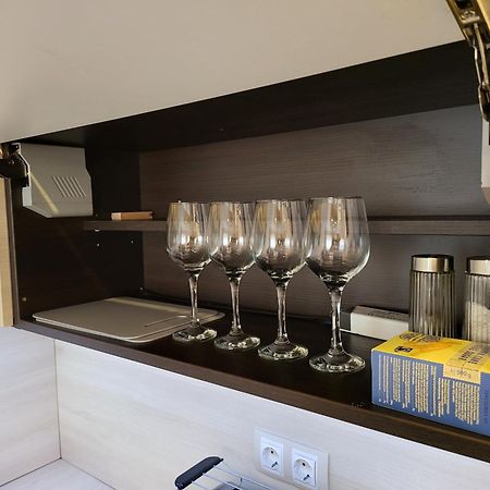 Triangol Apartman: Fuerdo, Belvaros, Egyetem Győr Buitenkant foto