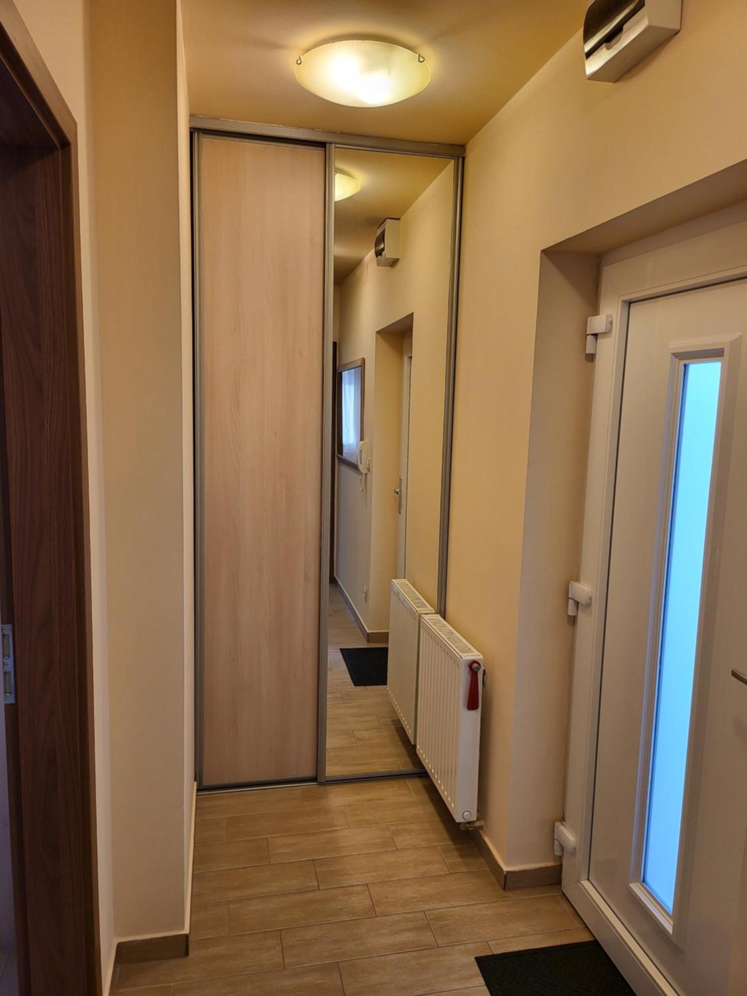 Triangol Apartman: Fuerdo, Belvaros, Egyetem Appartement Győr Buitenkant foto